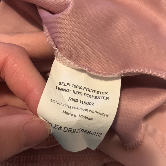 Pink dress - Picture 4 of 4